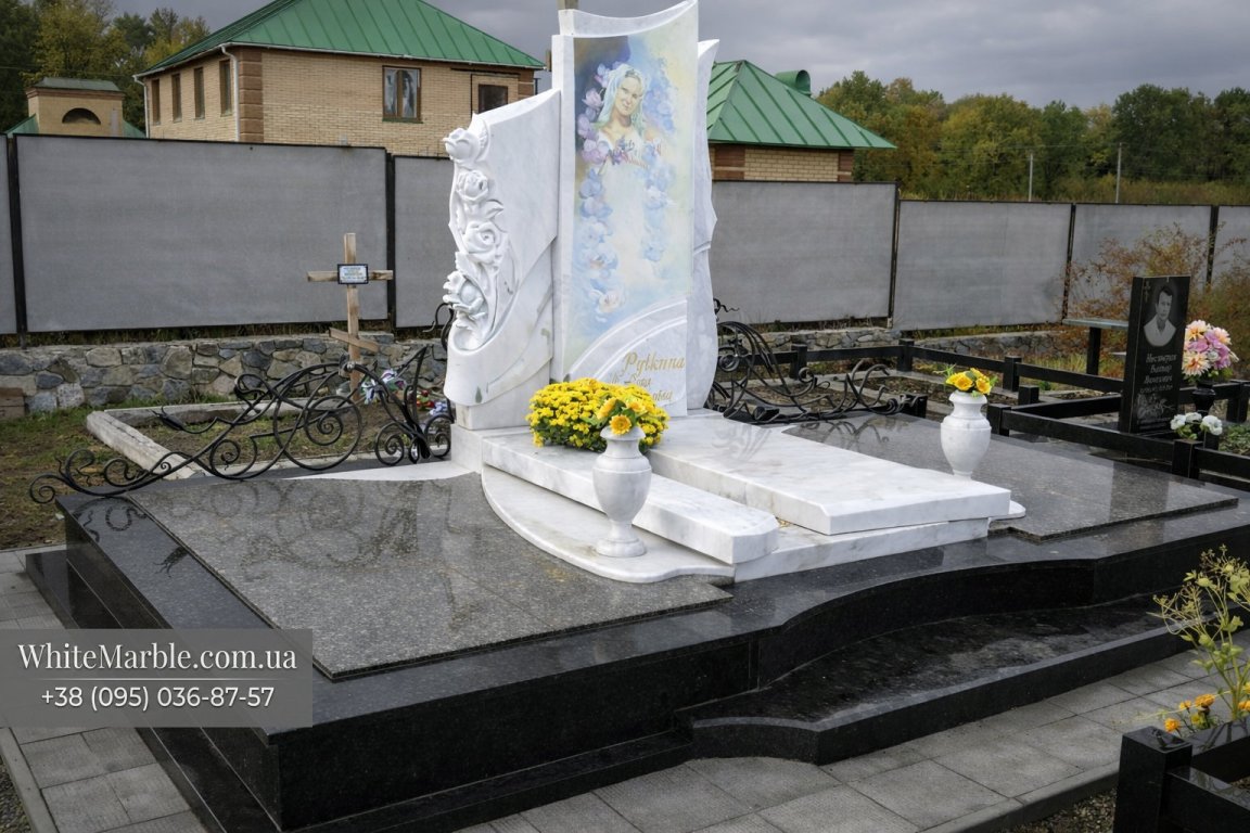 Женский памятник из белого мрамора фото 12-03