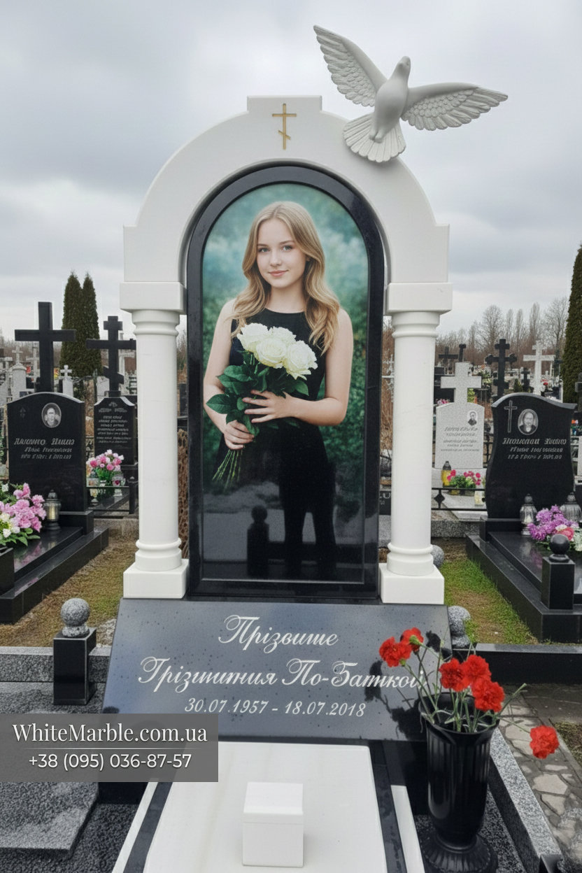 Женский памятник из белого мрамора фото 12-05